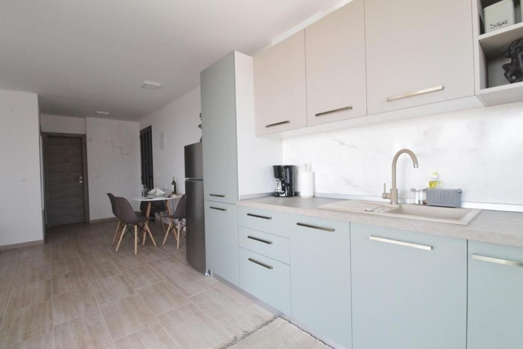 Apartments La Mar Zambratija Екстер'єр фото