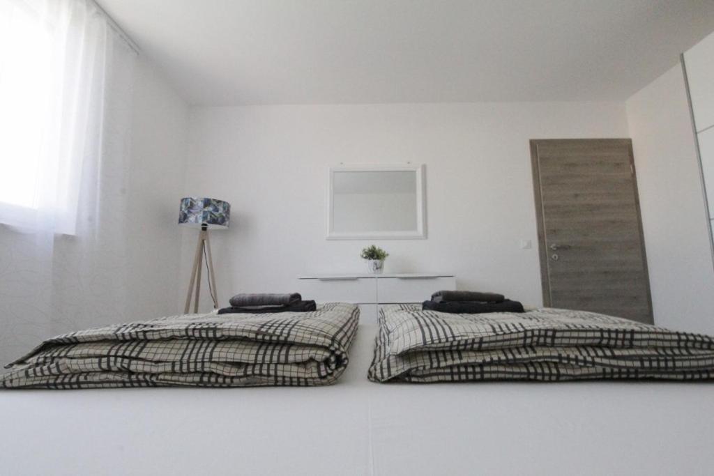 Apartments La Mar Zambratija Екстер'єр фото