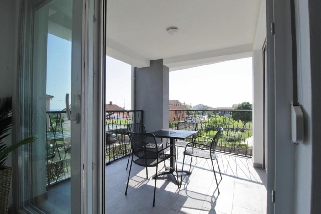 Apartments La Mar Zambratija Екстер'єр фото